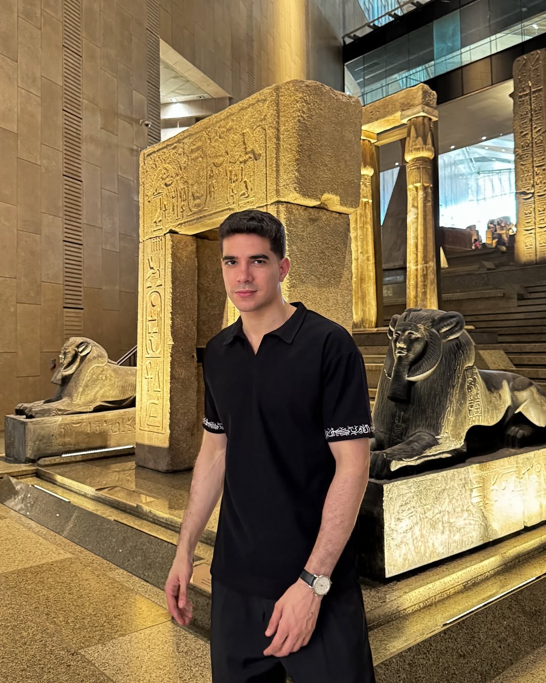 KEMIT’s Polo T-shirt in Black